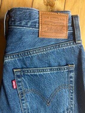 Levi's Blue Women's Straight Leg Jeans with Leather Patch